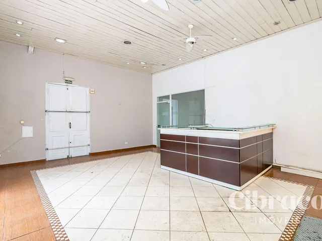 Prédio para alugar, no bairro Centro em Curitiba
