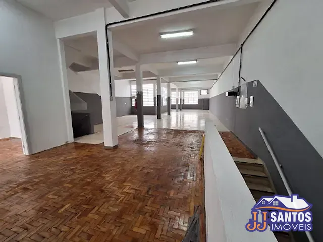 Prédio com 350m², à venda ou para alugar, no bairro Cambuci em São Paulo