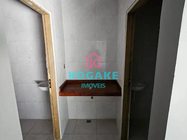 Prédio com 250m², à venda ou para alugar, no bairro Bosque dos Eucaliptos em São José dos Campos