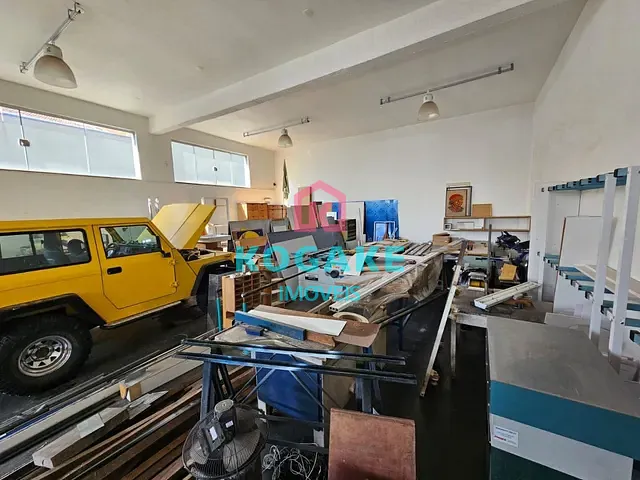 Prédio com 250m², à venda ou para alugar, no bairro Bosque dos Eucaliptos em São José dos Campos