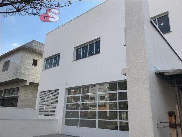 Prédio à venda, no bairro Vila Gustavo em São Paulo