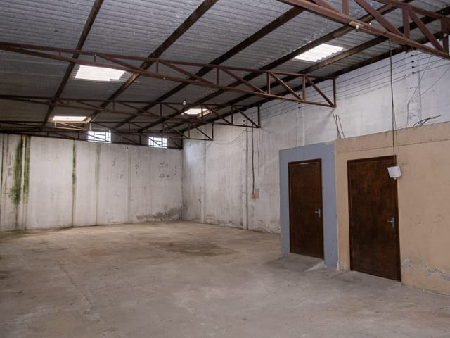 Prédio com 295m², para alugar, no bairro Três Vendas em Pelotas