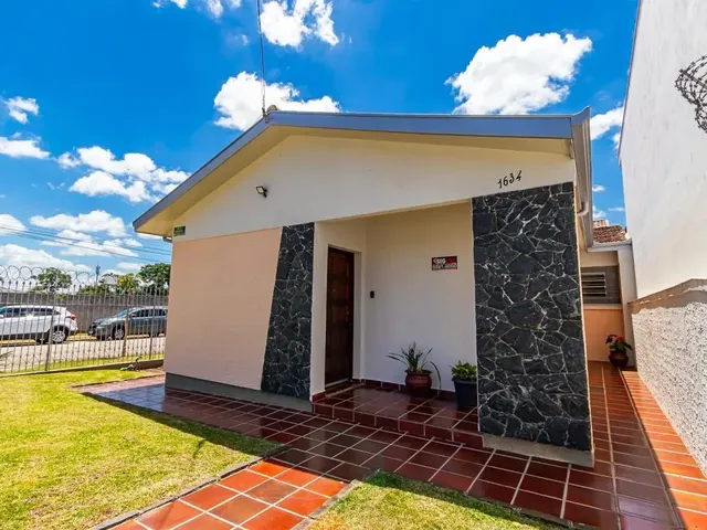 Prédio com 330m² 3 quartos e 3 banheiros, à venda, no bairro Santa Quitéria em Curitiba