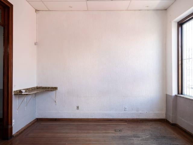 Prédio com 221m², para alugar, no bairro Centro em Pelotas