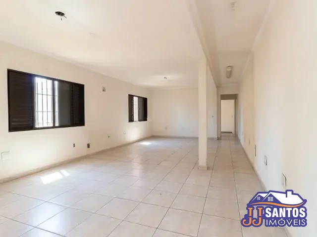 Prédio com 390m², para alugar, no bairro Cidade Mãe do Céu em São Paulo