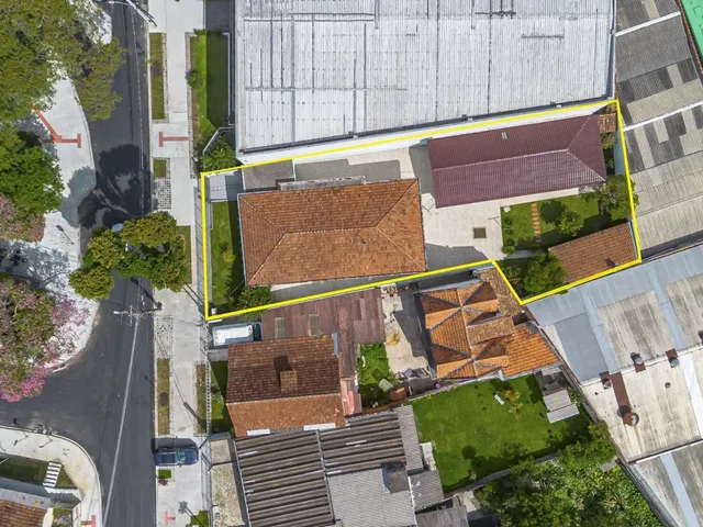 Prédio à venda, no bairro Mercês em Curitiba