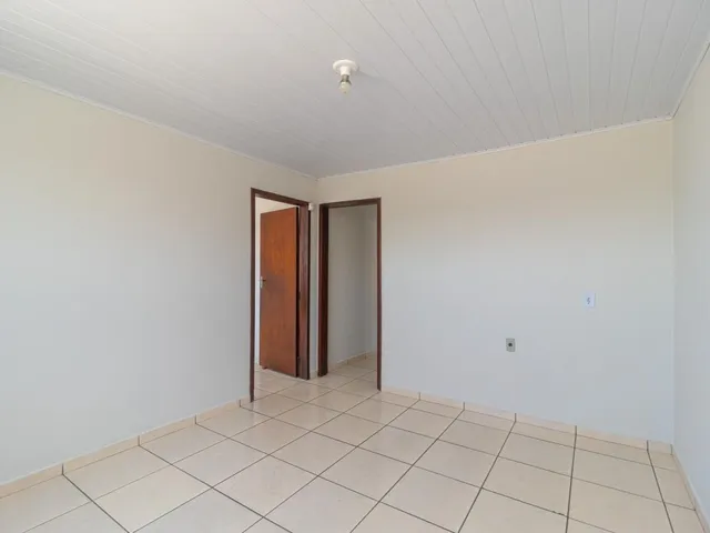 Prédio com 449m² 3 quartos e 2 banheiros, à venda, no bairro Pinheirinho em Curitiba
