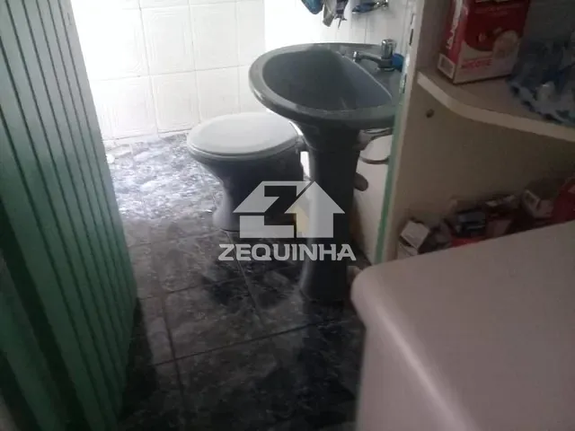 Prédio com 276m² 5 quartos e 10 banheiros, à venda, no bairro Jardim das Flores em Osasco