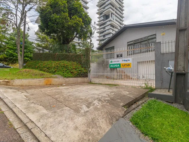 Prédio para alugar, no bairro Campina do Siqueira em Curitiba
