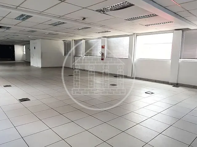 Prédio com 1600m², para alugar, no bairro Santo Amaro em São Paulo