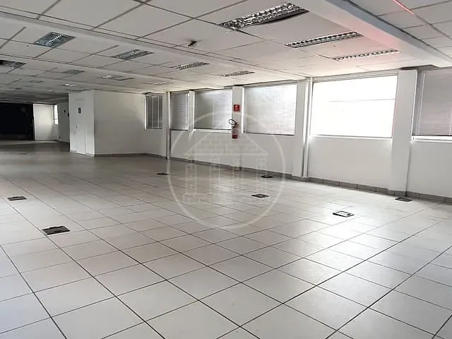 Prédio com 1600m², para alugar, no bairro Santo Amaro em São Paulo