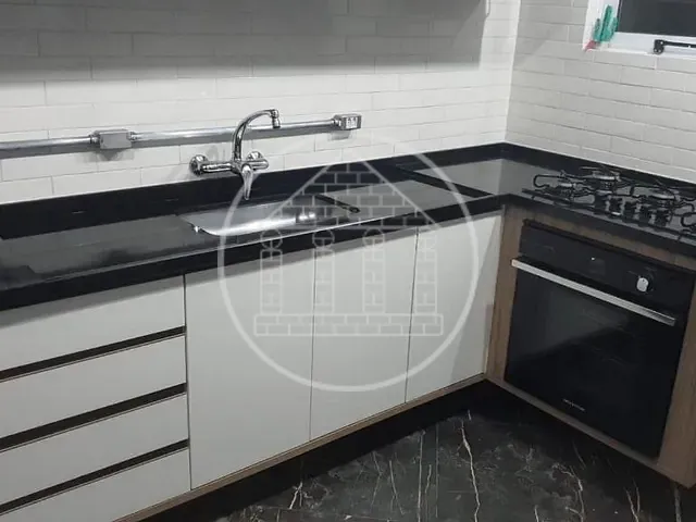 Prédio com 250m², à venda, no bairro Interlagos em São Paulo