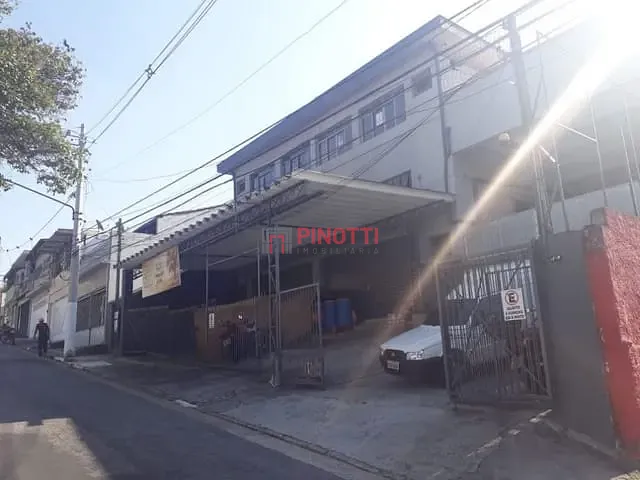 Prédio à venda, no bairro Jardim Lauro Gomes em São Bernardo do Campo