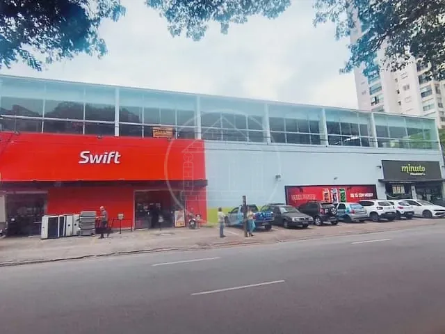 Prédio com 730m², para alugar, no bairro Chácara Santo Antônio em São Paulo