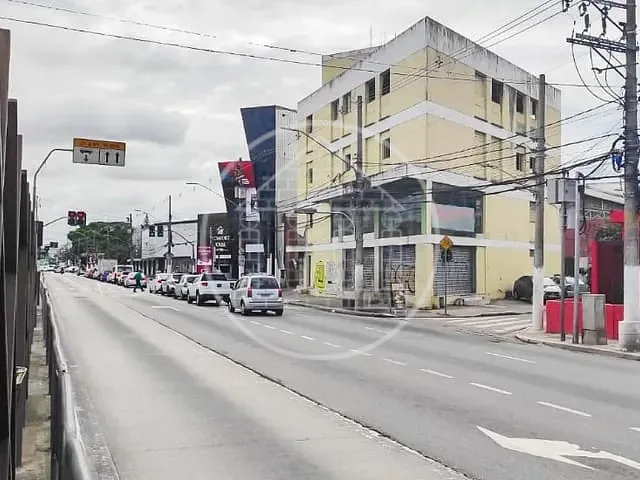 Prédio com 837m², para alugar, no bairro Jardim das Flores em São Paulo