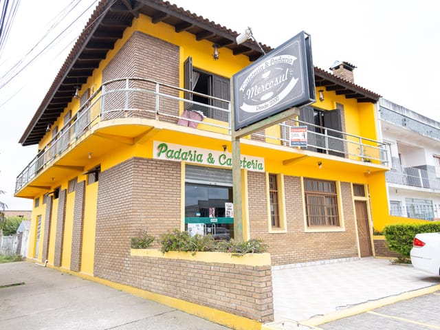 Prédio com 140m², para alugar, no bairro Fragata em Pelotas