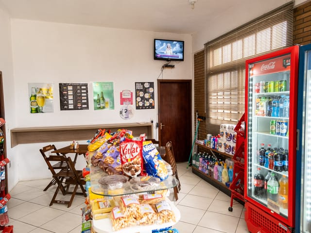 Prédio com 140m², para alugar, no bairro Fragata em Pelotas