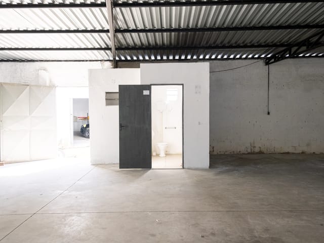Prédio para alugar, no bairro Três Vendas em Pelotas