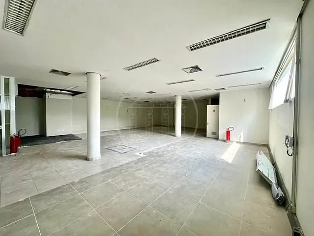 Prédio com 748m², para alugar, no bairro Veleiros em São Paulo