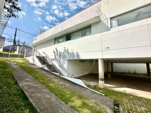 Prédio com 748m², para alugar, no bairro Veleiros em São Paulo