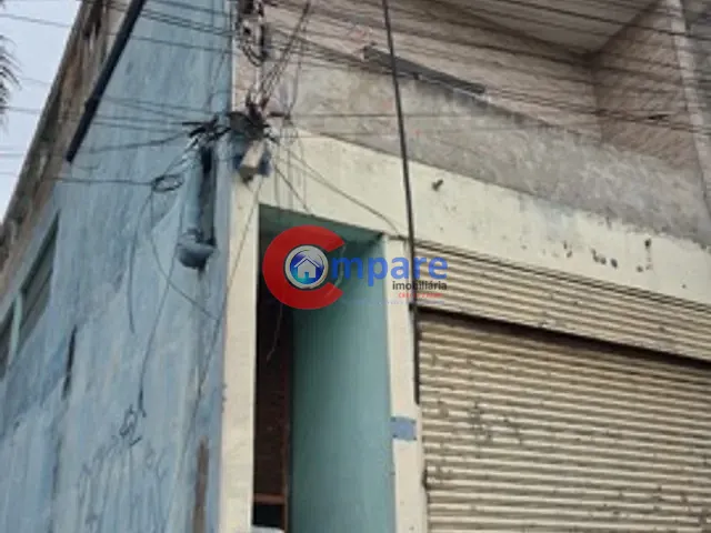 Prédio com 237m², à venda, no bairro Cidade Soberana em Guarulhos