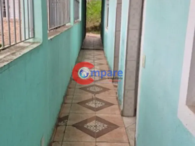 Prédio com 237m², à venda, no bairro Cidade Soberana em Guarulhos