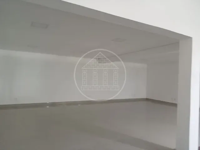 Prédio com 860m², para alugar, no bairro Moema em São Paulo