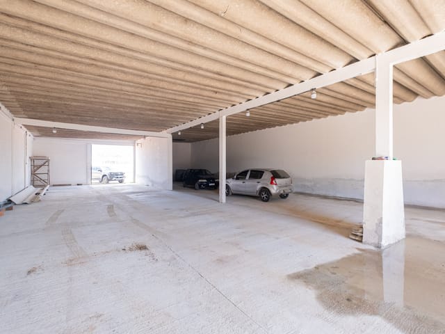 Prédio para alugar, no bairro Três Vendas em Pelotas