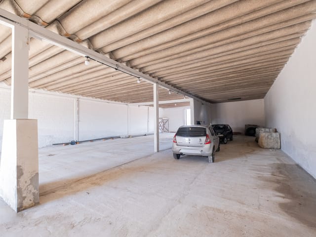 Prédio para alugar, no bairro Três Vendas em Pelotas