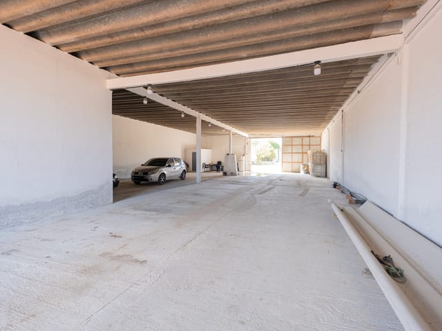 Prédio para alugar, no bairro Três Vendas em Pelotas