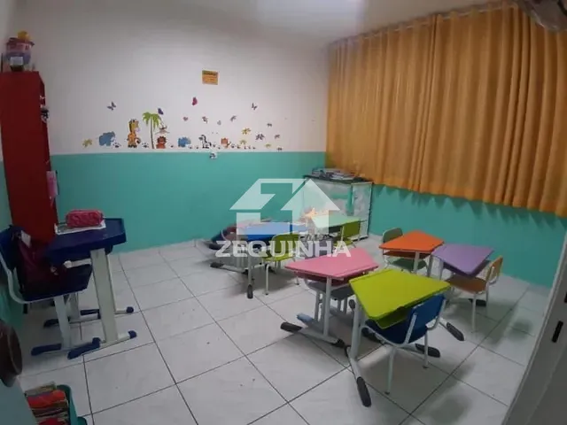 Prédio com 689m² 4 quartos e 3 banheiros, à venda, no bairro Centro em Osasco