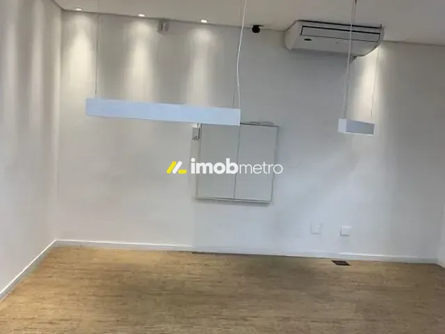 Prédio com 656m², à venda ou para alugar, no bairro Centro em Campinas