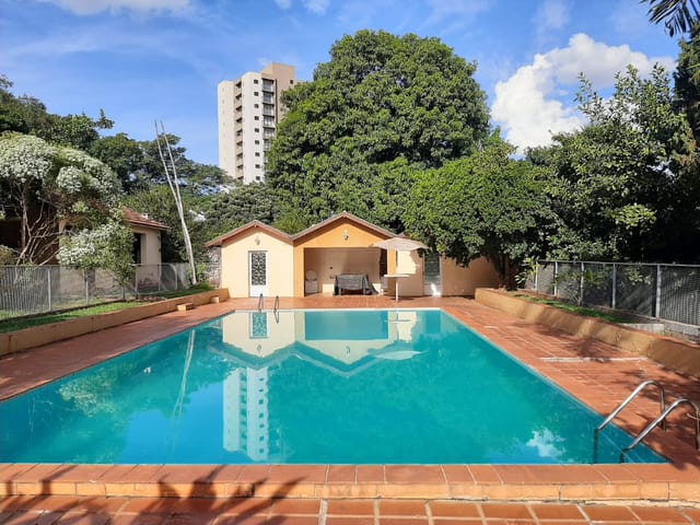 Foto do Prédio - Casa comercial para venda em Vila Industrial, 485m² | Lares e Andares Imóveis
