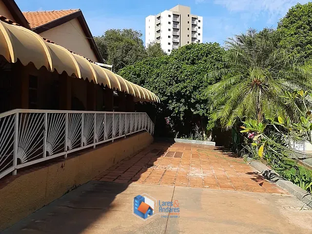 Prédio com 2161m², à venda, no bairro Vila Industrial em Jaboticabal