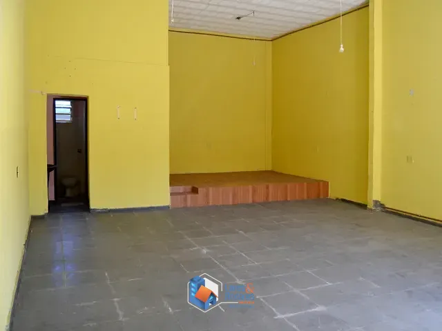 Prédio com 485m², à venda, no bairro Jardim Suarão (Interior) em Itanhaém
