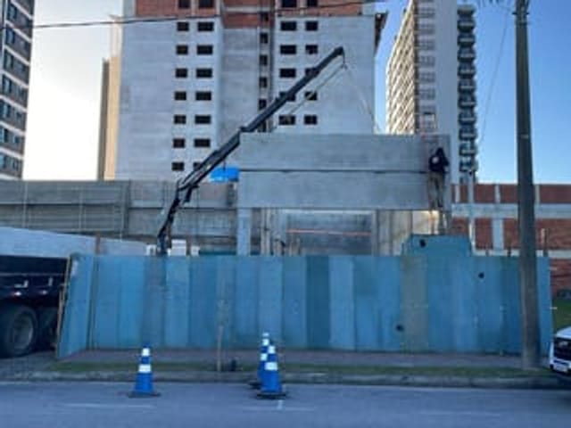 Prédio com 360m², à venda, no bairro São Gonçalo em Pelotas
