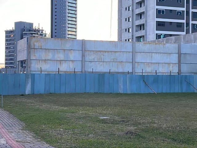 Prédio com 360m², à venda, no bairro São Gonçalo em Pelotas