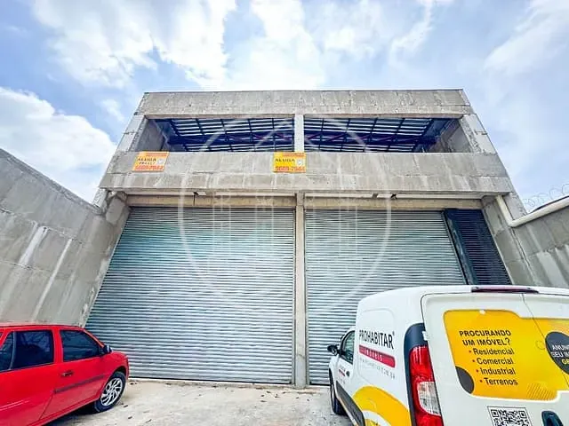 Prédio com 250m², para alugar, no bairro Jardim Ana Lúcia em São Paulo