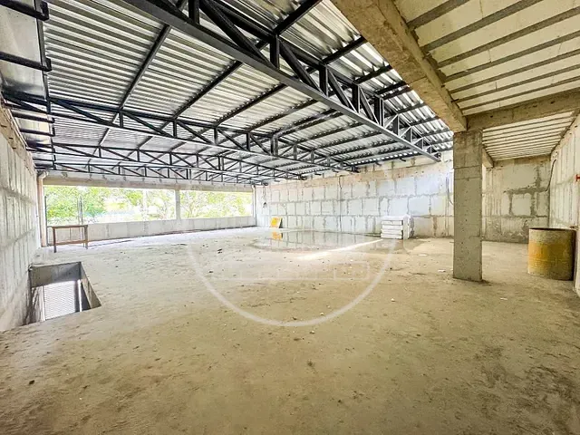 Prédio com 250m², para alugar, no bairro Jardim Ana Lúcia em São Paulo