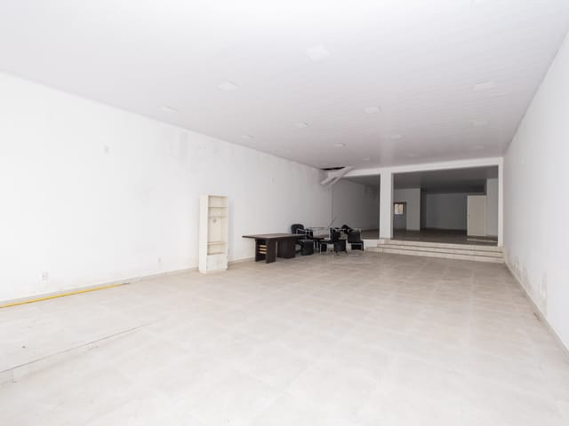 Prédio com 217m², para alugar, no bairro Centro em Pelotas