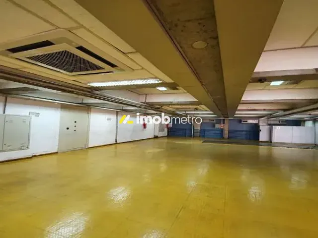 Prédio com 3000m², para alugar, no bairro Centro em Campinas