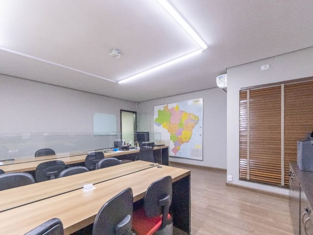 Foto do Prédio - Casa comercial para venda em Nova Jaboticabal, 363m² | Lares e Andares Imóveis