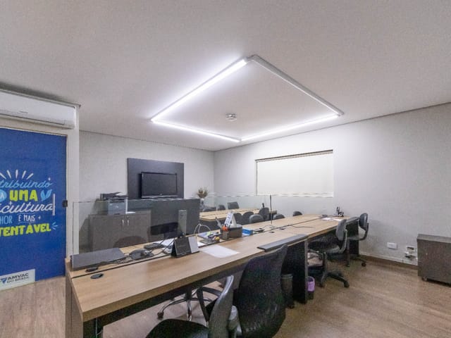 Foto do Prédio - Casa comercial para venda em Nova Jaboticabal, 363m² | Lares e Andares Imóveis