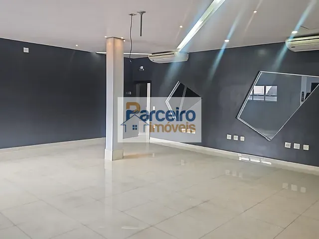 Prédio à venda ou para alugar, no bairro Chácara Santo Antônio (Zona Sul) em São Paulo