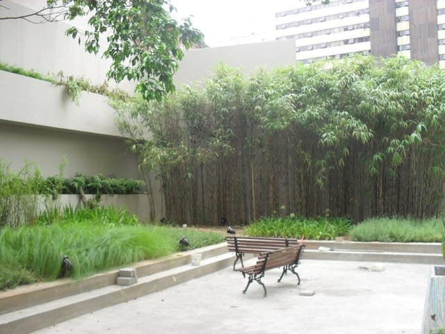 Foto do Prédio - Prédio comercial para locação, Cerqueira César, São Paulo - PR0203. | ZONA LESTE IMÓVEIS