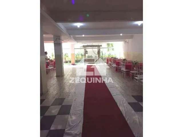 Prédio com 280m², à venda, no bairro Bussocaba em Osasco