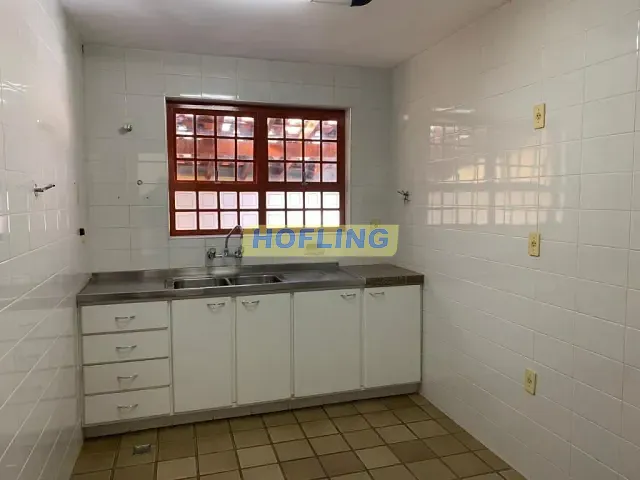 Prédio com 294m², à venda, no bairro Vila Santo Antônio em Rio Claro