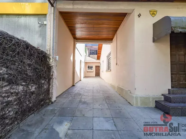 Prédio 2 quartos e 4 banheiros, para alugar, no bairro ÁGUA VERDE em Curitiba