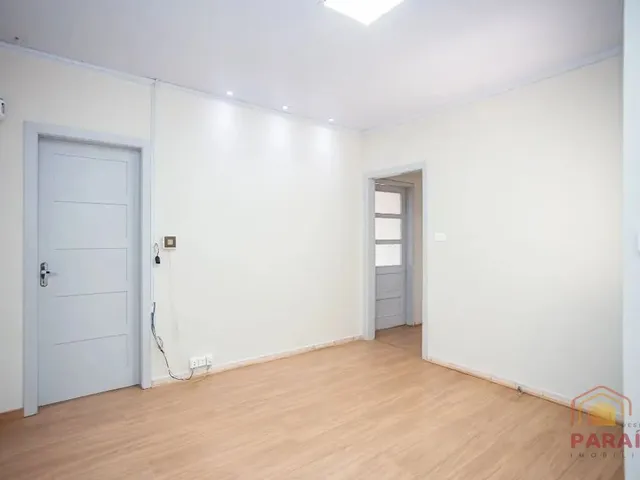 Prédio 3 quartos e 1 banheiro, para alugar, no bairro Rebouças em Curitiba