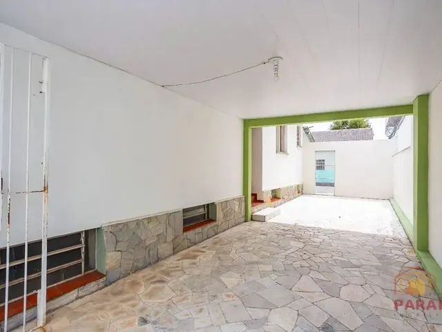 Prédio 3 quartos e 1 banheiro, para alugar, no bairro Rebouças em Curitiba
